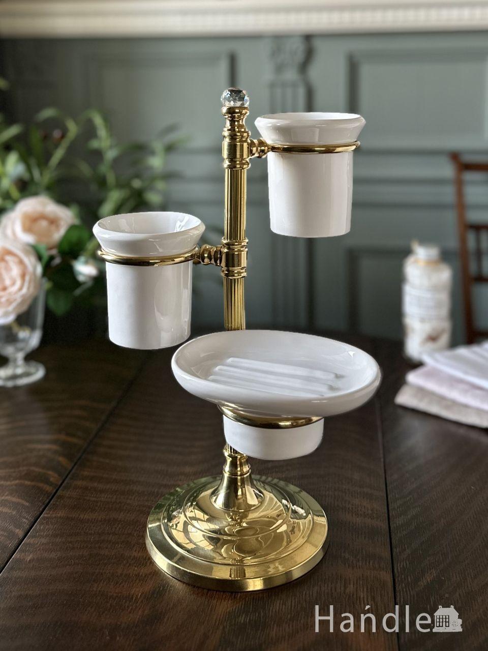 イタリアからやって来たおしゃれな雑貨、真鍮製コスメツリー