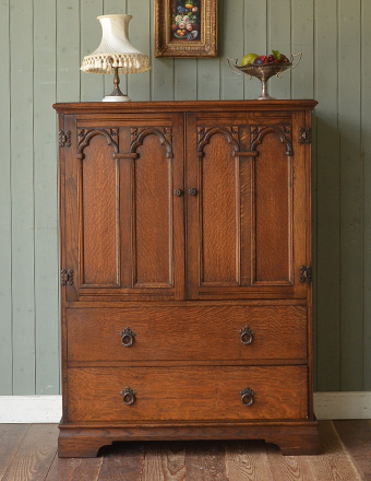 英国インテリアのアンティーク家具、木製のキャビネット（本棚） (j-1031-f)