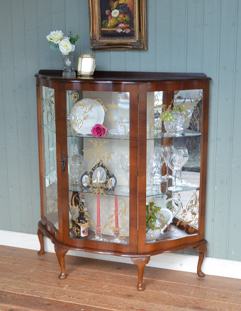 キラキラ輝くアンティークの英国家具、美しいガラスのショーケース (j-1103-f)