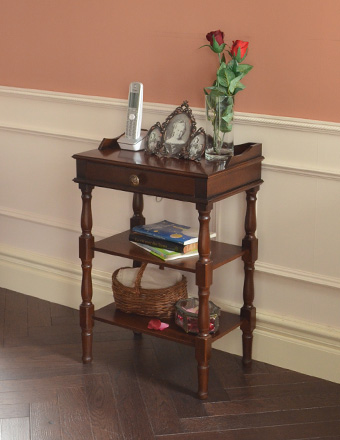 素敵なフランスアンティークのインテリア、引き出し付きナイトテーブル (j-1140-f)