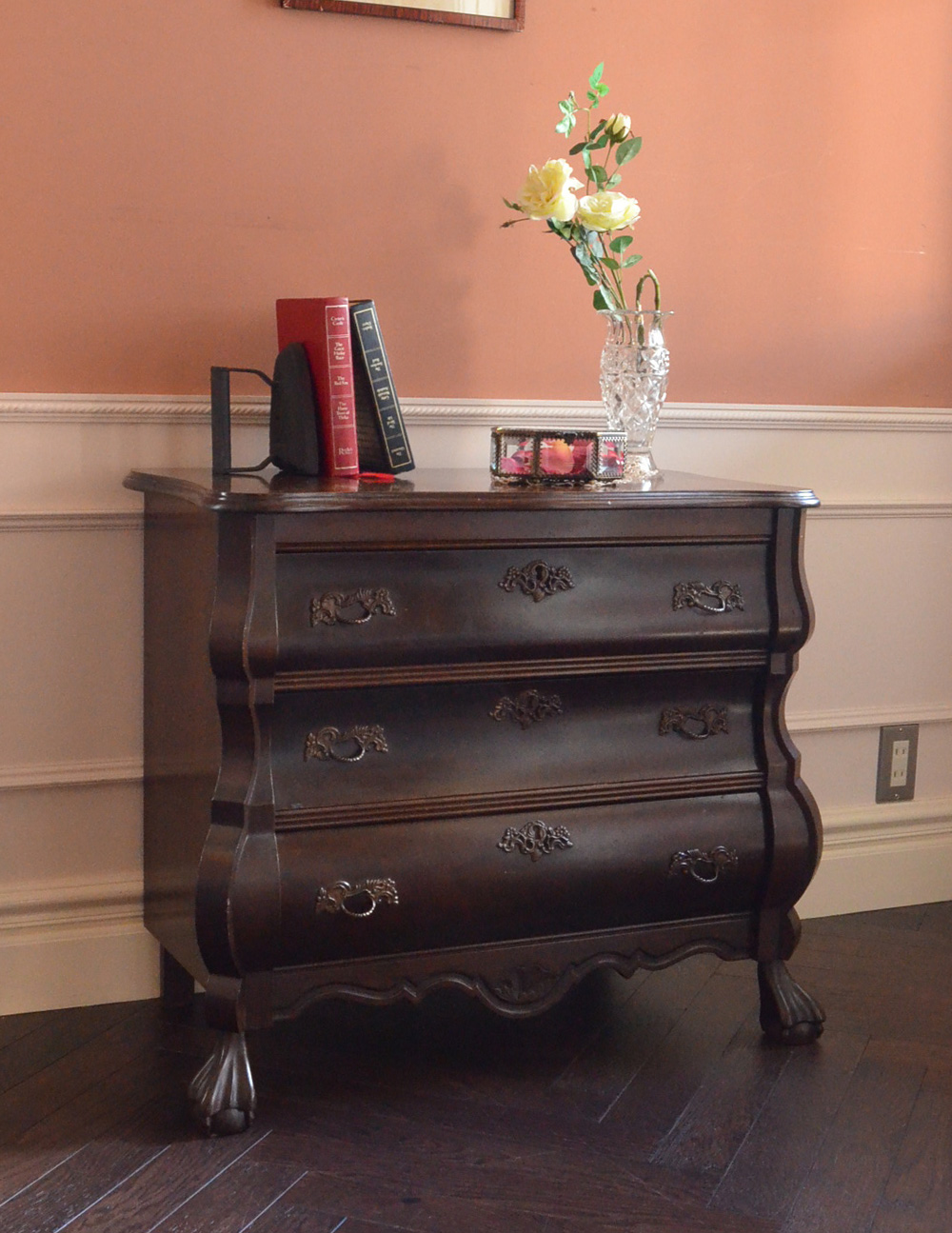 マホガニー材のアンティーク南仏家具、シックなカラーの３段チェスト (j-1146-f)
