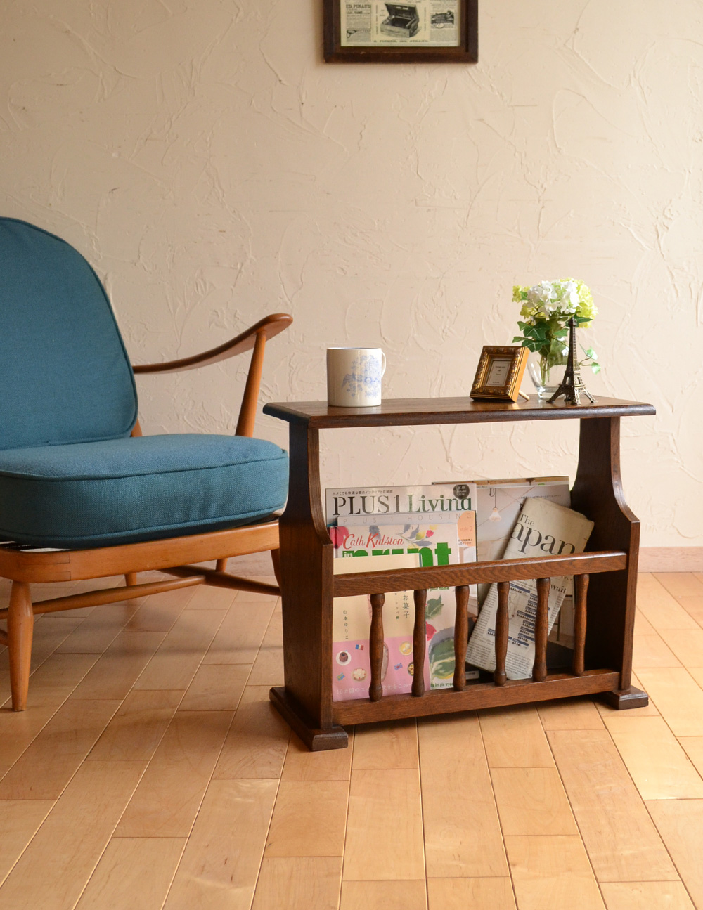 シンプルなテーブル付きの小さなアンティーク、マガジンラック (j-1466-f)