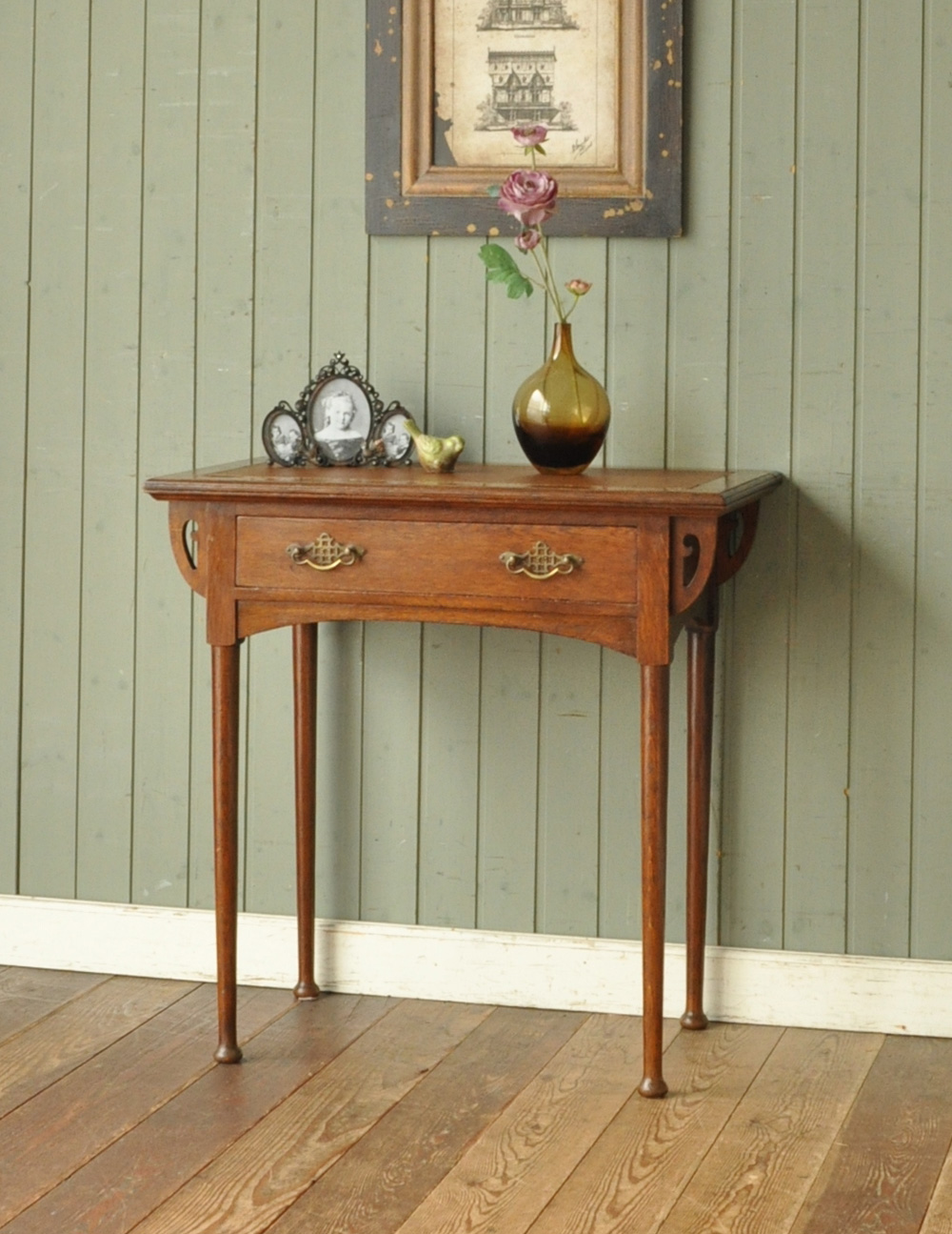 英国らしいアンティーク家具、お洒落なゲームテーブル(デスク) (j-1484-f)