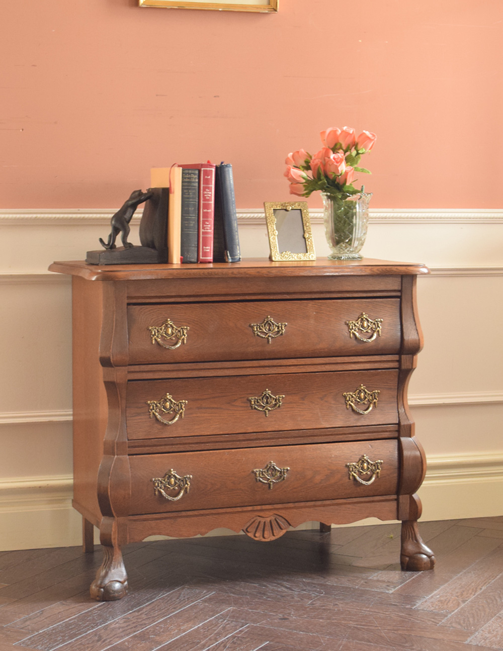 南フランススタイルのアンティーク家具、小ぶりな３段チェスト（コモード） (j-1706-f)