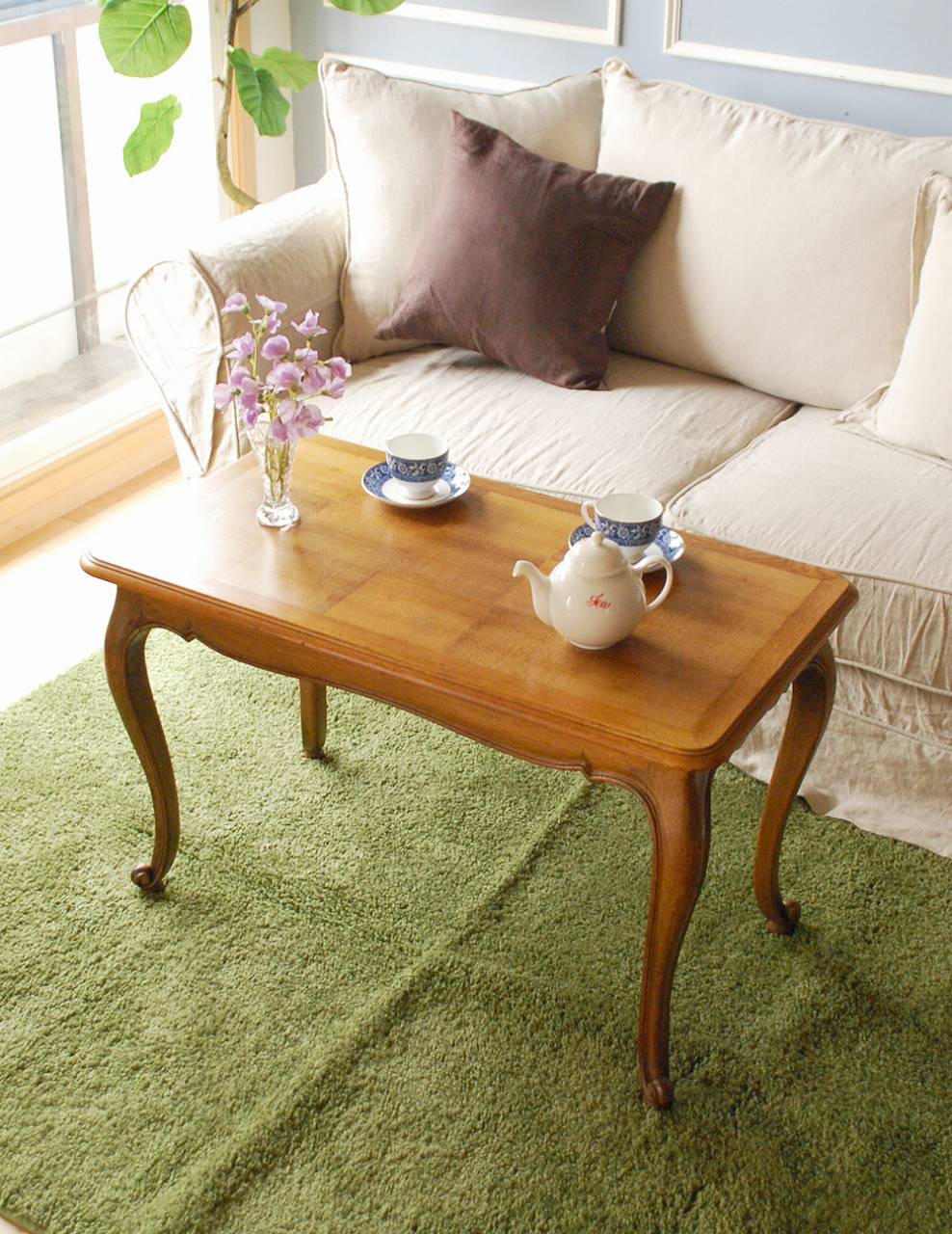 エレガントなフランスのアンティーク家具、市松模様の天板がお洒落なコーヒーテーブル (j-1731-f)