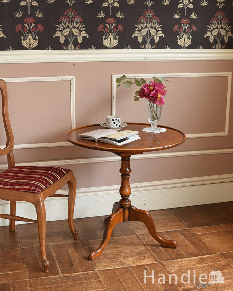 英国アンティーク家具、脚先まで優雅なオケージョナルテーブル（ティルトップテーブル） (j-1984-f)