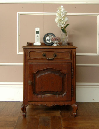 1940年代のアンティーク ナイト テーブル (j-485-f)