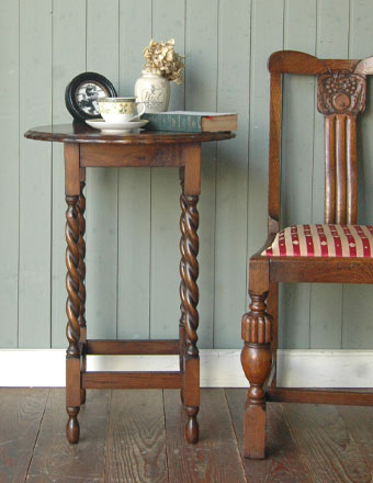 2012年10月19日にご成約頂いた1930年代のアンティーク オケージョナル テーブル (j-525-f)