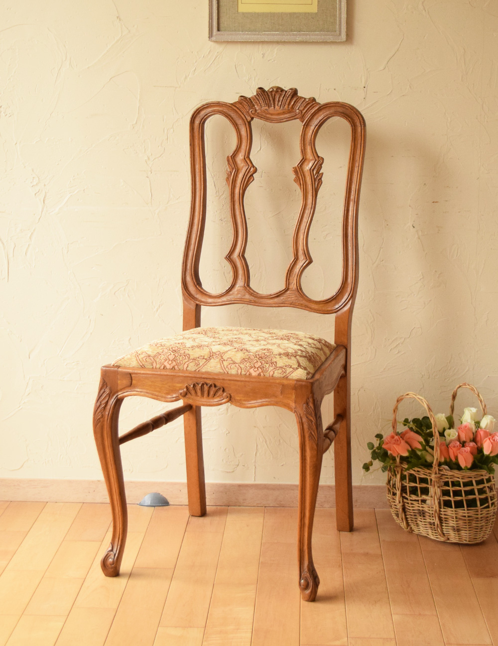 装飾が美しいフランスの椅子、アンティークダイニングチェア (j-563-c)