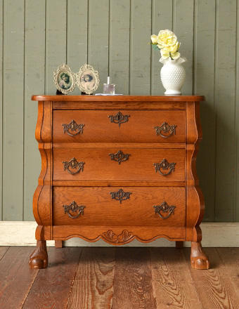 南フランスのオシャレなアンティーク家具、木製の３段チェスト (j-958-f)