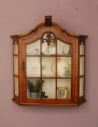 壁に掛けるアンティーク家具、オシャレなウォールキャビネット (j-967-f)