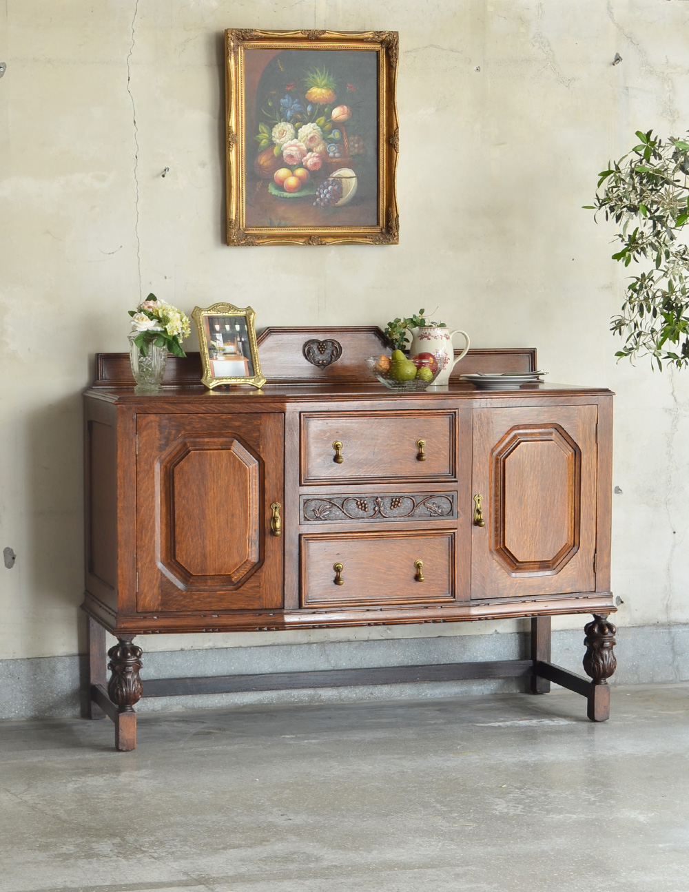 素敵なワイントレーが付いた大人の英国家具、アンティークのサイドボード (k-1068-f)