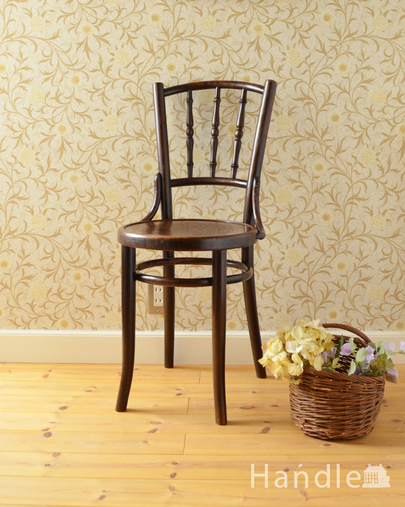 伝統的なアンティークの英国椅子、背もたれがお洒落なベントウッドチェア（バンブー） (k-1224-c)