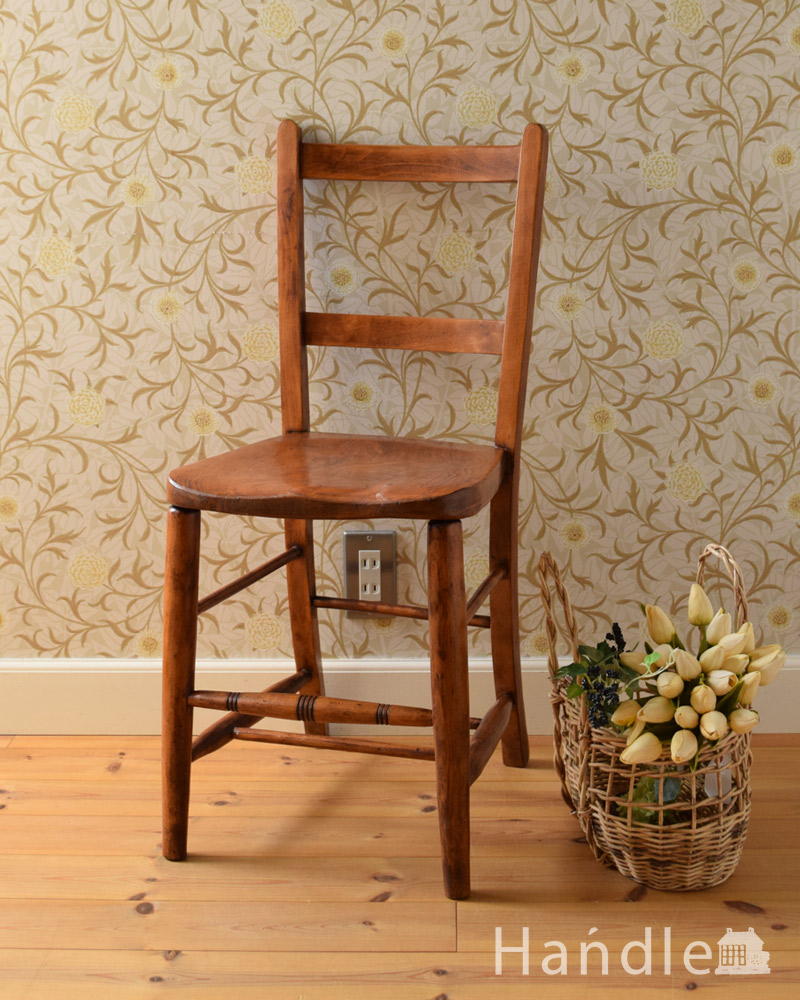 シンプルな背もたれの可愛い木製椅子、アンティークのスクールチェア (k-1251-c)