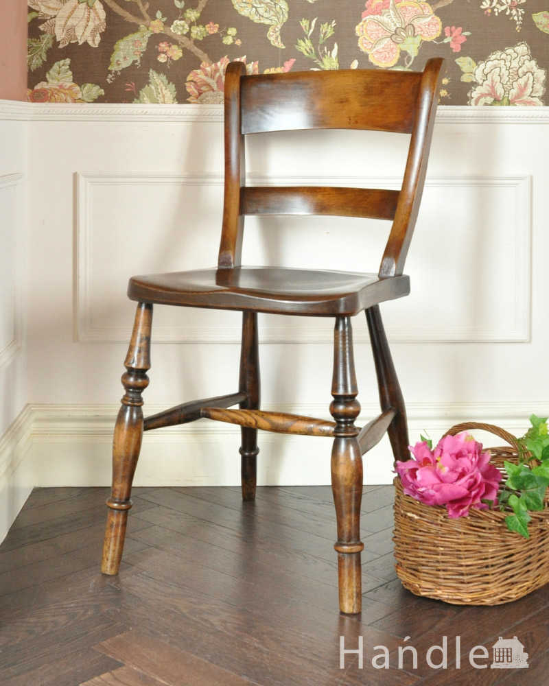 オシャレな英国アンティークの椅子、コーディネートしやすいキッチンチェア (k-1302-c)