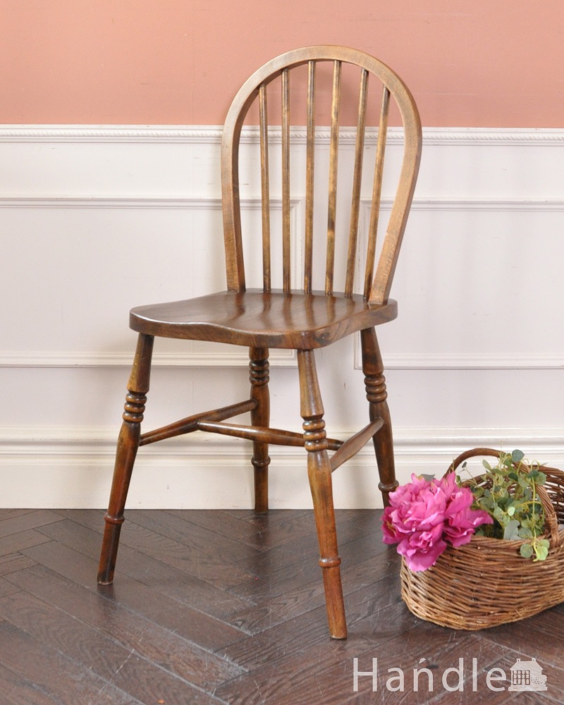 英国のアンティークの椅子、明るいナチュラルカラーの木製キッチンチェア