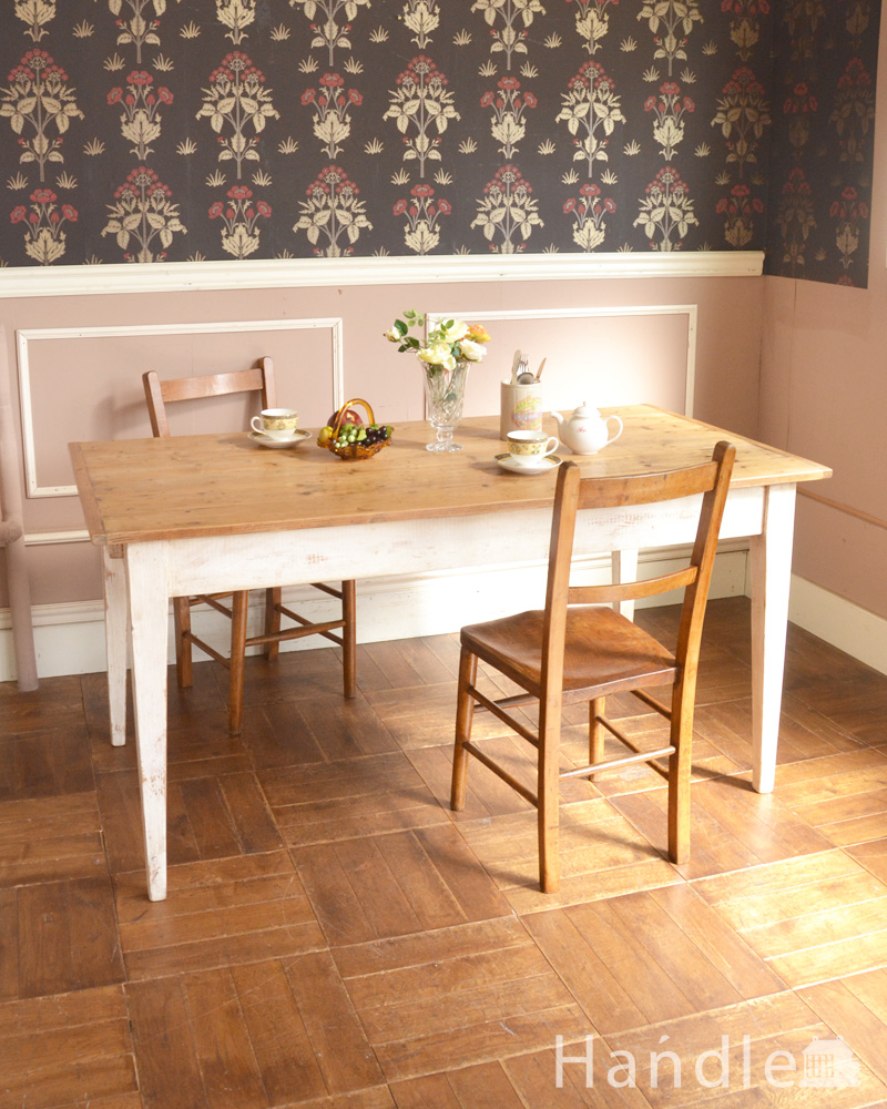 ツートーンカラーで仕上がったパイン材のアンティークダイニングテーブル (k-1567-f)