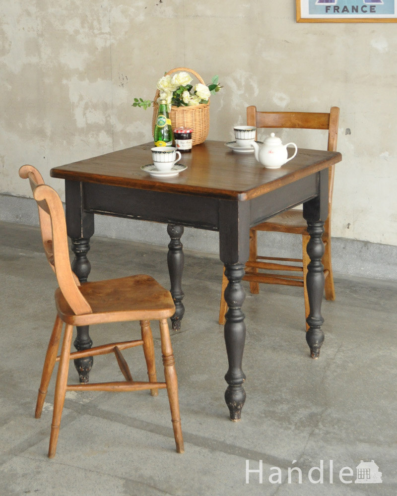 可愛らしいパイン材のアンティーク家具、ペイントの２人掛けのダイニングテーブル (k-1730k-f)