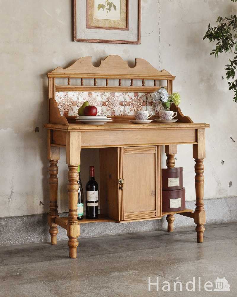 タイルがナチュラルなウォッシュスタンド、パイン材のアンティーク家具 (k-1734-f)