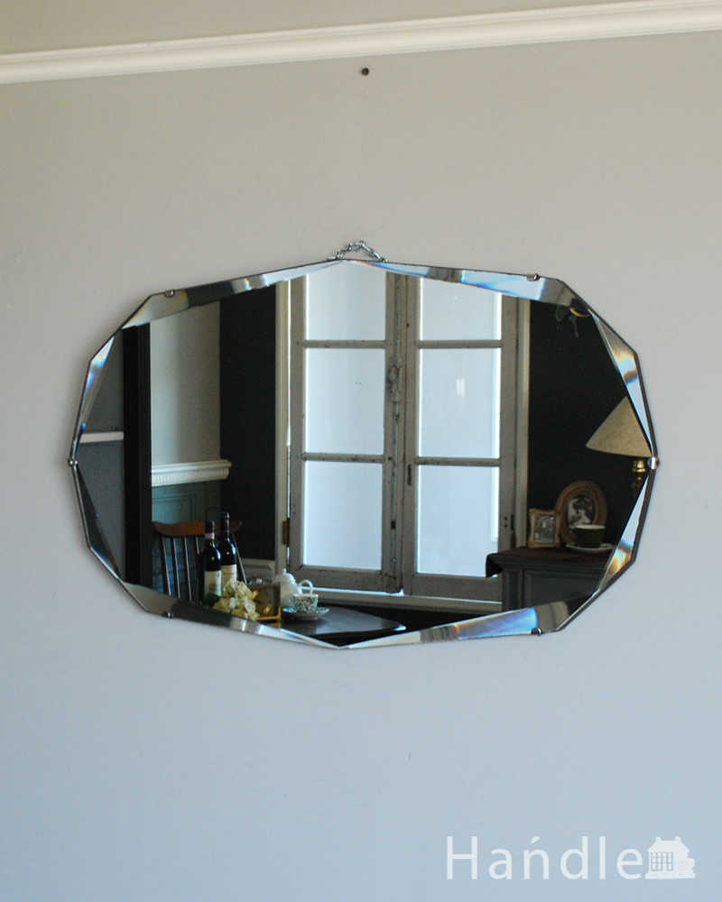 縁どりのカッティングが綺麗な横長のアンティークミラー（壁掛け鏡） (k-2045-z)