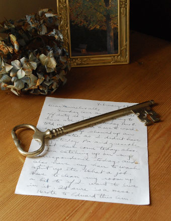 オブジェ イギリスアンティーク フランスアンティーク 英国で見つけたアンティークオブジェ、クリノリンを着た女性の