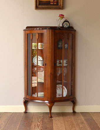 英国テイストのアンティーク家具、素敵なガラスのキャビネット (k-796-f)