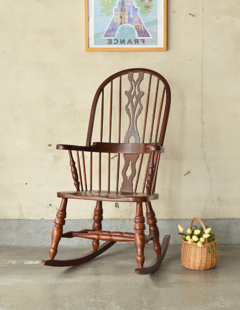 ゆらゆら揺れるアンティークの椅子、木製のロッキングチェア(k-829-c)｜アンティークチェア・椅子
