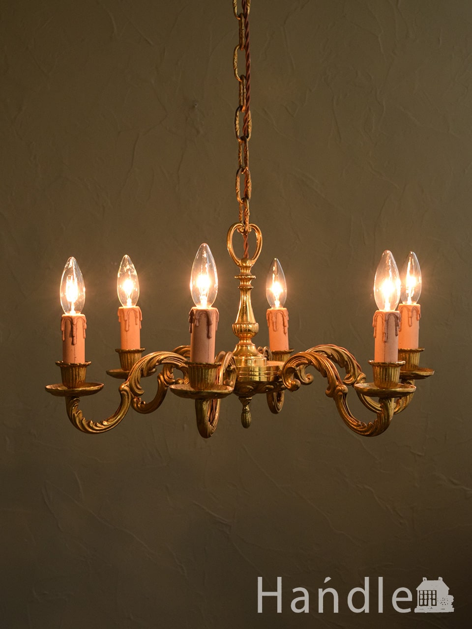 イギリスのアンティーク照明、装飾が美しい真鍮製のシャンデリア(６灯)（Ｅ17シャンデリア球付） (k-5079-z)