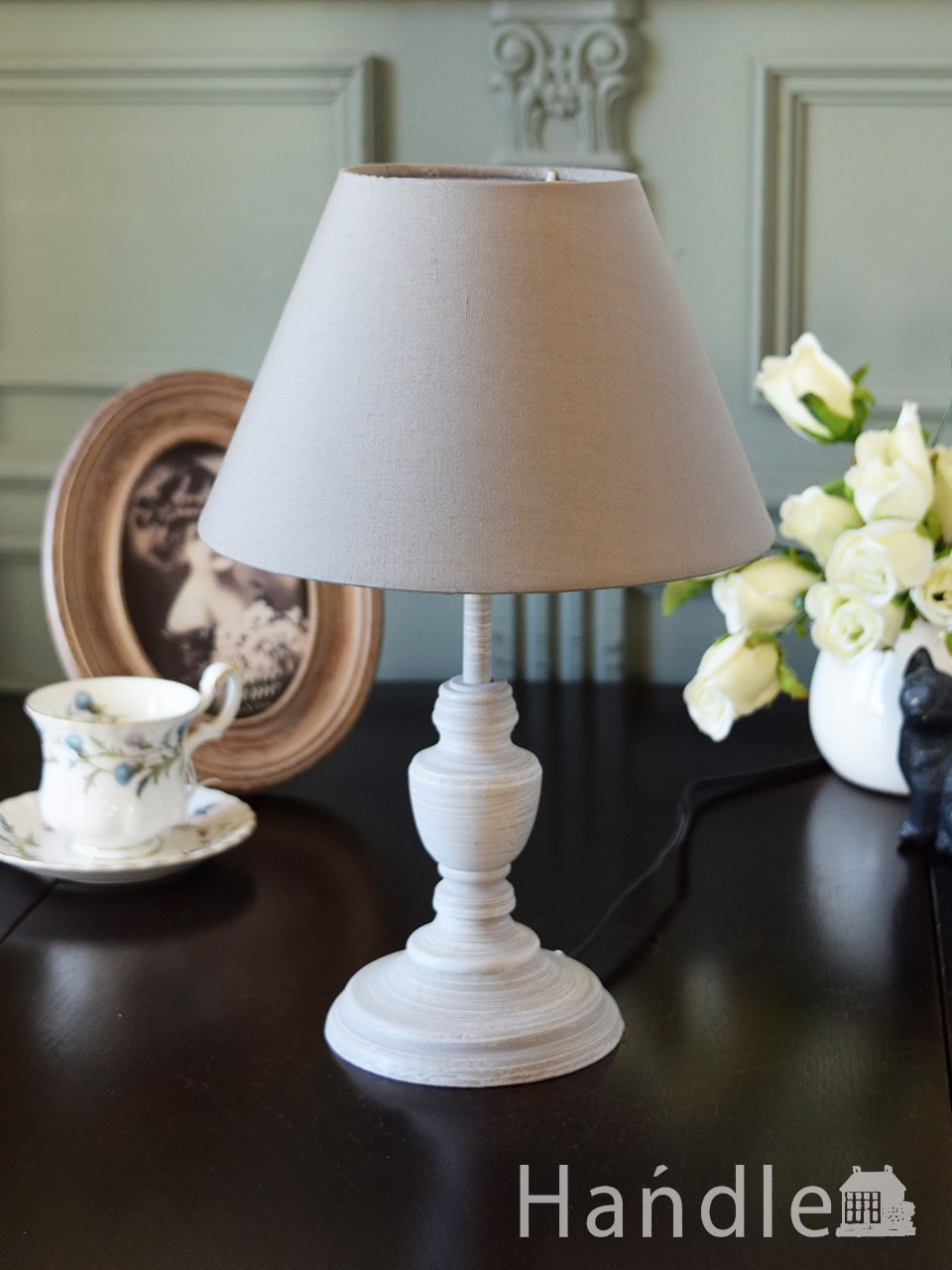 アンティーク風のおしゃれなテーブルランプ、フレンチシャビースタイルの照明（電球なし）  (n23-004)