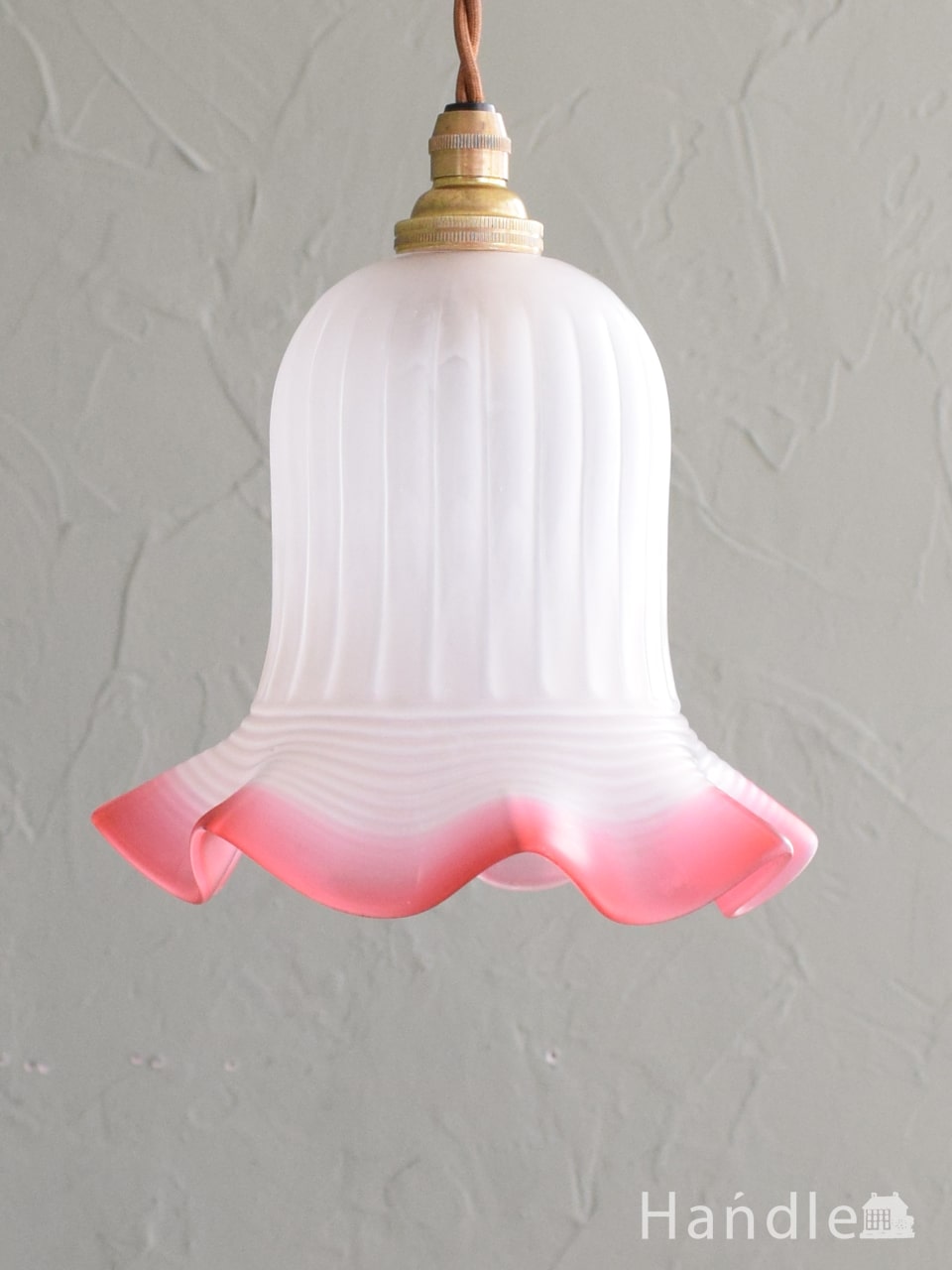 おしゃれなアンティーク照明、クランベリー色のフリルが可愛いペンダントライト(コード・シャンデリア電球・ギャラリーなし) (k-5220-z)