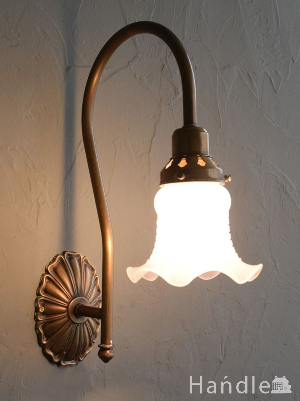 英国アンティークのおしゃれな壁付け照明、真鍮製の美しいウォールランプ（Ｅ17シャンデリア球付）(k-5185-z)｜照明おしゃれ