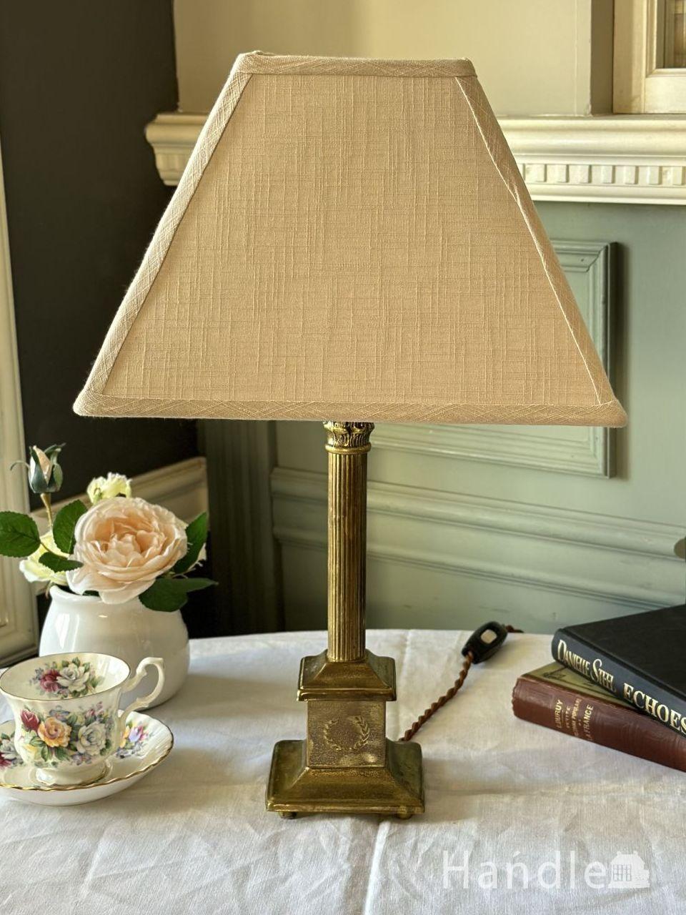 フランス輸入の大理石×真鍮スタンドのアンティーク テーブルランプ(3灯 