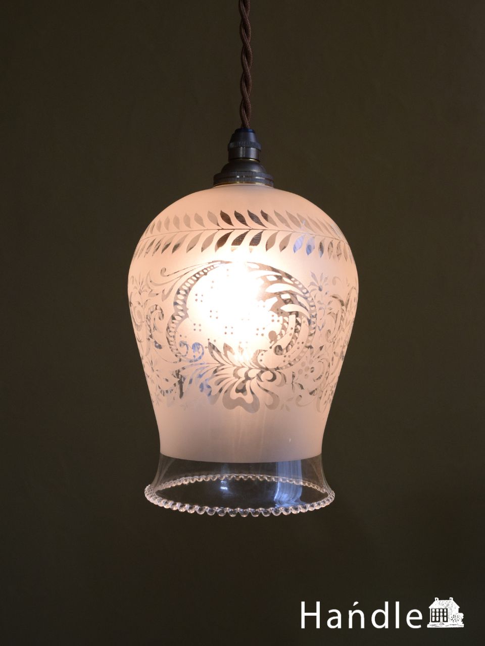 英国アンティークの照明、植物の模様が浮かび上がるペンダントライト（コード・シャンデリア電球・ギャラリーなし） (k-5414-z)