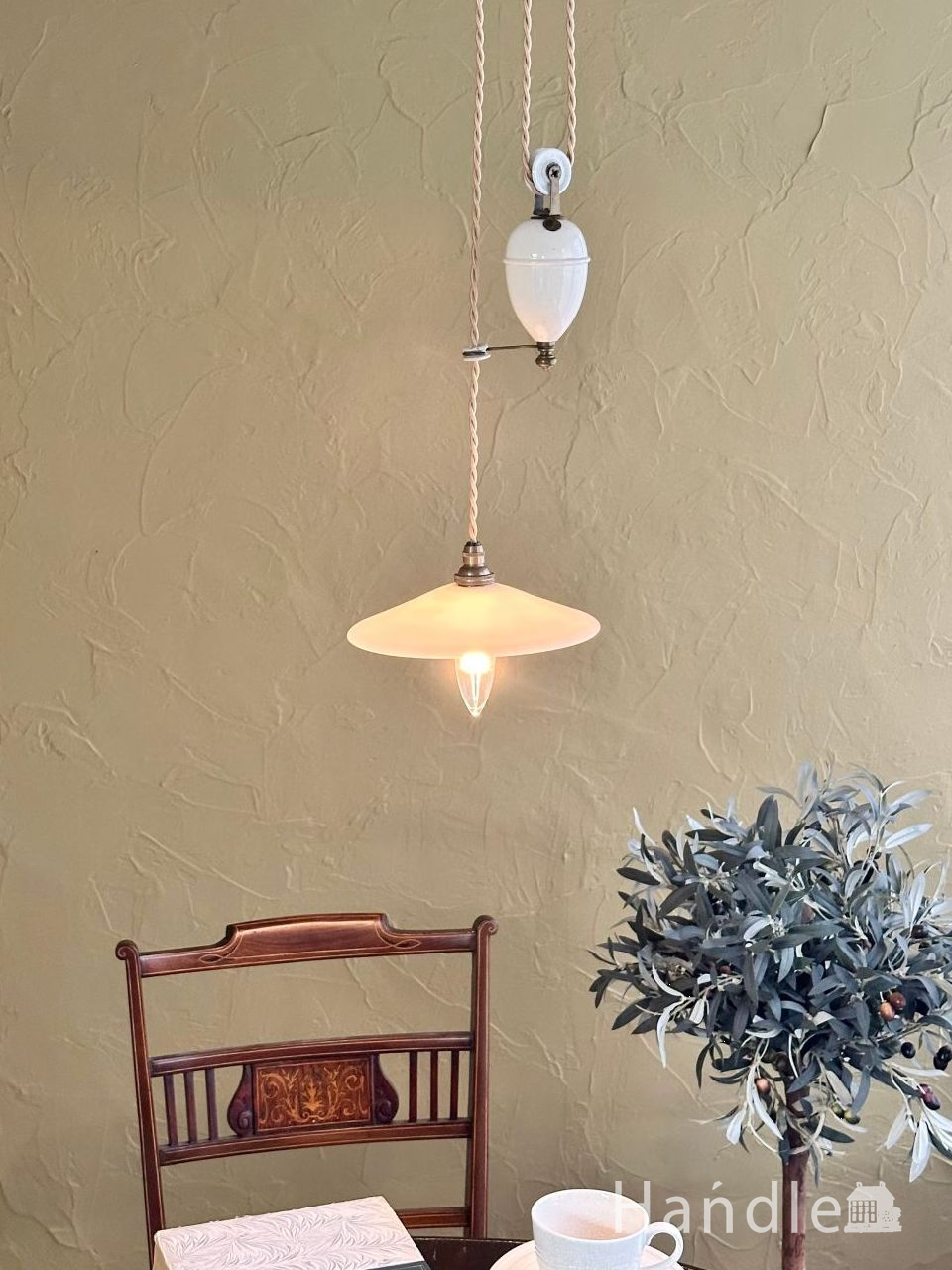 フランスから届いたおしゃれなアンティーク照明、滑車のアジャスターが付いたペンダントライト