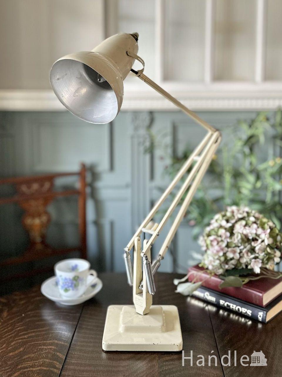 イギリスから届いたアンティークのデスクランプ、アングルポイズのAnglepoise1227