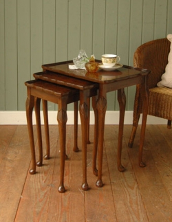 アンティーク家具 アンティークのテーブル アンティーク ネストテーブル