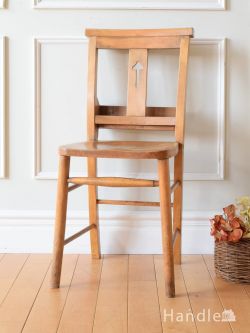 アンティークチェア・椅子  イギリスのアンティークチェア、聖書箱が付いためずらしいチャペルチェア