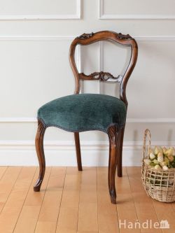 アンティークチェア・椅子 サロンチェア イギリスのおしゃれなアンティークチェア、装飾の美しいバルーンバックチェア　