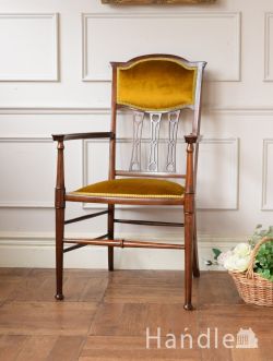 英国アンティークのアーム付き椅子、テーパードレッグが美しいサロンチェア