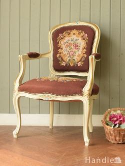 アンティークチェア・椅子 パーソナルソファ フランスのアンティークの椅子、プチポワンの刺繍が美しいアームチェア