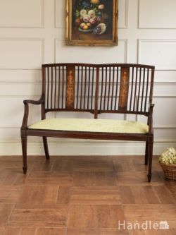 アンティークチェア・椅子 アンティークベンチ・セティ マホガニー材の美しいアンティーク長椅子、背もたれの象嵌が美しいセティ