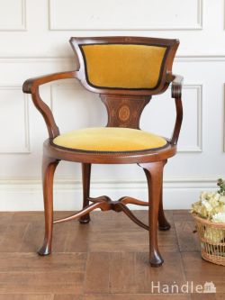 イギリスアンティークの美しい椅子、象嵌が入ったマホガニー材のアームチェア