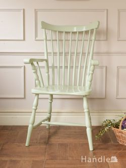 アンティークチェア・椅子  素朴な雰囲気がおしゃれなアンティークの椅子、淡いグリーン色が可愛いウィンザーアームチェア