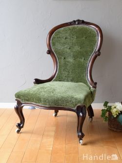 アンティークチェア・椅子 パーソナルソファ 英国から届いたウォールナットの椅子、アンティークのおしゃれなナーシングチェア