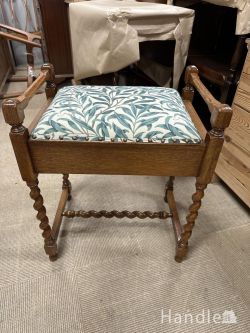 到着予定商品  アンティーク　スツール