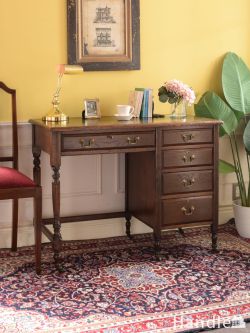 アンティーク家具 アンティークのデスク・書斎机 イギリスから届いためずらしい片袖机、アンティークのおしゃれなライティングデスク