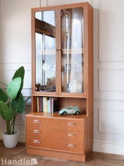 アンティーク家具 アンティークのキャビネット G-plan（フレスコ）のサイドボード、北欧スタイルのガラスキャビネット