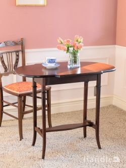 アンティーク家具 アンティークのテーブル 英国アンティークのテーブル、便利な伸長式のティーテーブル