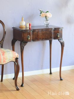 アンティーク家具 アンティークのテーブル アンティークのコンソールテーブル、杢目が美しいウォールナット材の家具