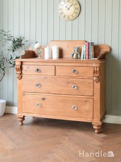 アンティーク家具 アンティークのチェスト アンティークの可愛いチェスト、ガラス取っ手のパイン材の整理ダンス